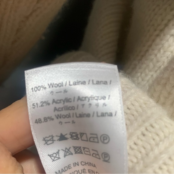 MO&Co. Wool Oversized Crew Sweater Phoenix Birds Appliqué Size XS in Vanilla - Picture 4 of 6